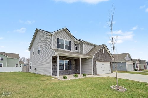 379 Oakswept Way, Greenfield, IN, 46140-4021 | Card Image