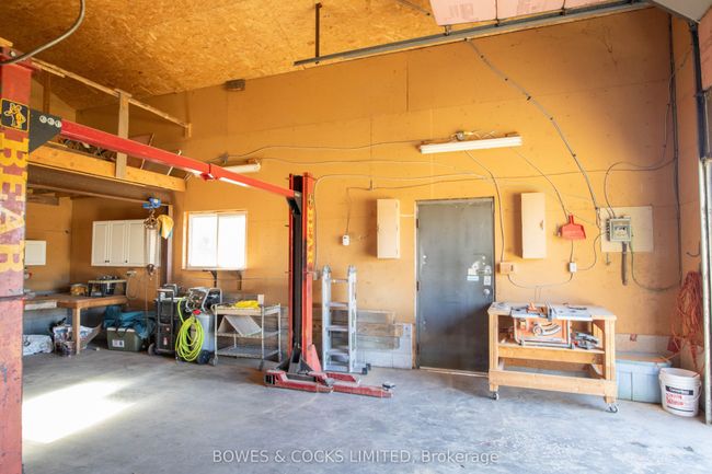 1342 Detlor Rd, House other with 3 bedrooms, 1 bathrooms and 10 parking in L'amable ON | Image 31