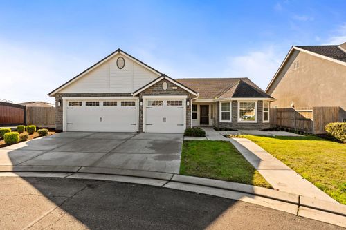 3283 Ferro Court, Tulare, CA, 93274 | Card Image