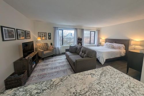 a306-15 S 1st St, Minneapolis, MN, 55401-1800 | Card Image