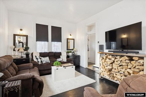 632 Main St, Evanston, WY, 82930-3551 | Card Image