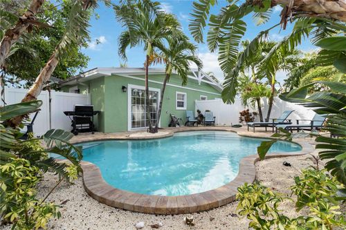 b-310 62nd St, Holmes Beach, FL, 34217-1510 | Card Image
