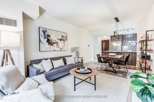 619-825 Church St, Toronto, ON, M4W3Z4 | Card Image