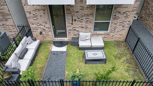b-1274 N Post Oak Rd, Houston, TX, 77055-7214 | Card Image