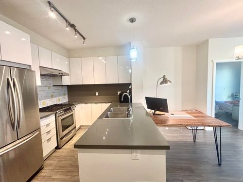 309-3107 Windsor Gate, Coquitlam, BC, V3B0L1 | Card Image