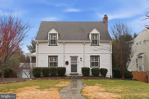 1701 N Greenbrier St, ARLINGTON, VA, 22205-3629 | Card Image