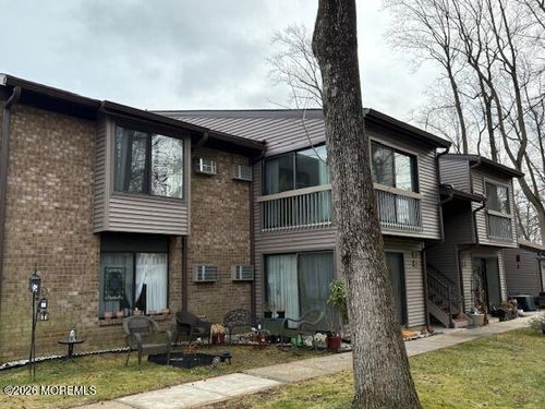 15 Lexington Ct, Red Bank, NJ, 07701-5456 | Card Image