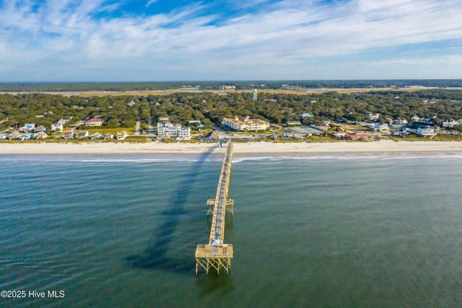 233 Ne 70 Th St, House other with 3 bedrooms, 2 bathrooms and null parking in Oak Island NC | Image 56