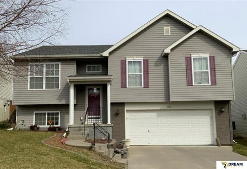 8814 Quest Street, Omaha, NE, 68122 | Card Image