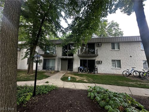 956 S Lincoln St, Kent, OH, 44240-3958 | Card Image