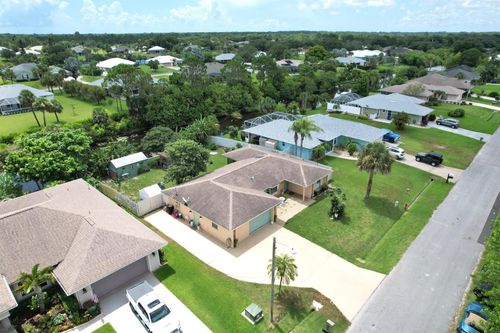 985 George St, SEBASTIAN, FL, 32958-4915 | Card Image