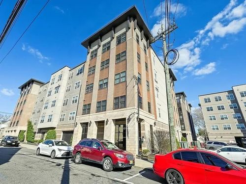 310-5808 Washington St, West New York, NJ, 07093-1583 | Card Image