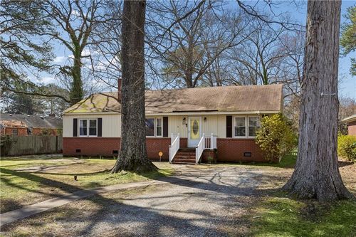 33 Rutledge Rd, Newport News, VA, 23601-2422 | Card Image