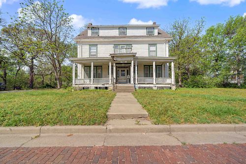 130 S Front St, Salina, KS, 67401-2827 | Card Image