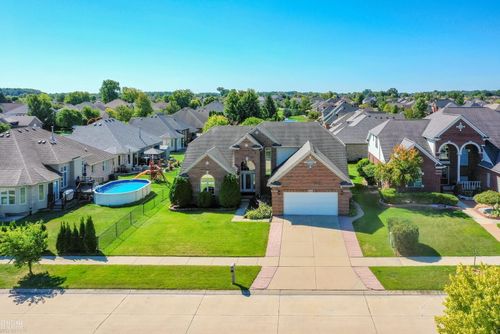 15892 Hyacinth Dr, Macomb, MI, 48042-2265 | Card Image