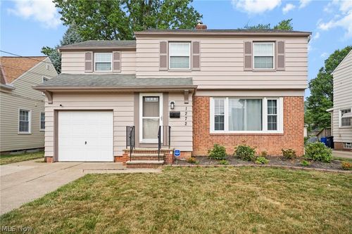 1272 Gordon Rd, Lyndhurst, OH, 44124-1337 | Card Image