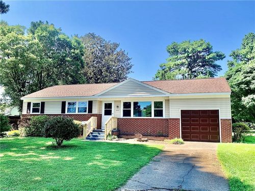 5561 Shadowwood Dr, Virginia Beach, VA, 23455-3537 | Card Image