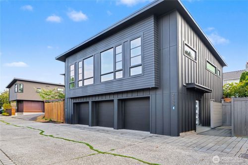a-2609 31st Ave W, Seattle, WA, 98199-3337 | Card Image