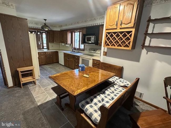 73 Driftwood Dr, House other with 3 bedrooms, 3 bathrooms and null parking in Albrightsville PA | Image 9