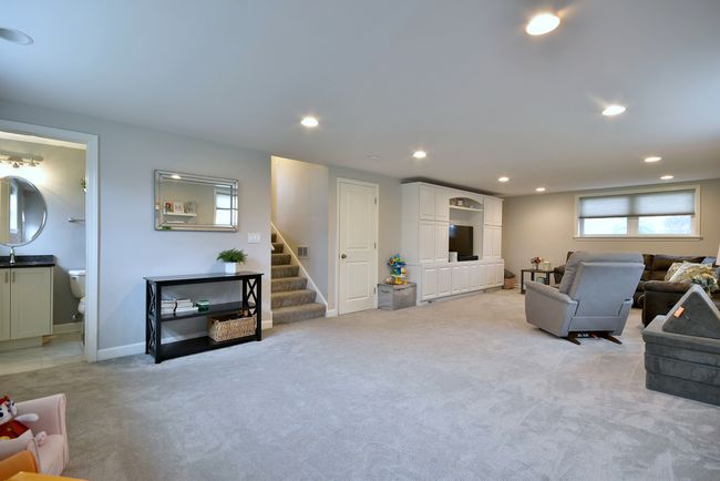 770 S Parkside Ave, House other with 3 bedrooms, 2 bathrooms and 2 parking in Elmhurst IL | Image 25