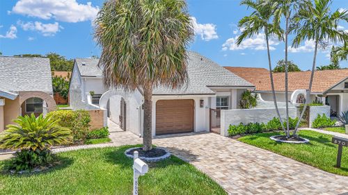870 Nw 21st Way, Delray Beach, FL, 33445-2627 | Card Image