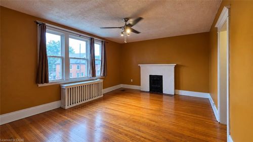 4-229 Hess St S, Hamilton, ON, L8P3P3 | Card Image
