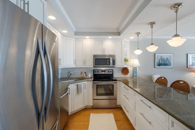 UNIT-204 - 5300 Gulf Dr, Condo with 2 bedrooms, 2 bathrooms and null parking in Holmes Beach FL | Image 16