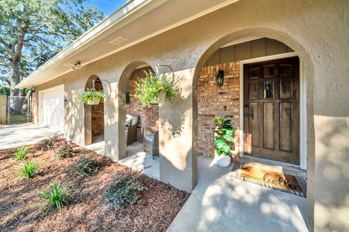 250 Ewing Ct Nw, Fort Walton Beach, FL, 32548-3931 | Card Image