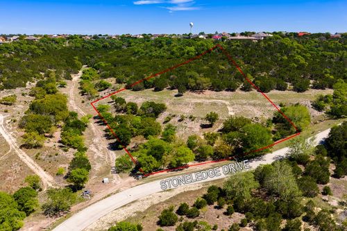 3b-2210-3B Stoneledge Dr N, Kerrville, TX, 78028 | Card Image