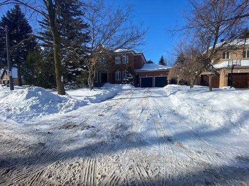 17 Dunloe Road, Richmond Hill, ON, L4B2H6 | Card Image