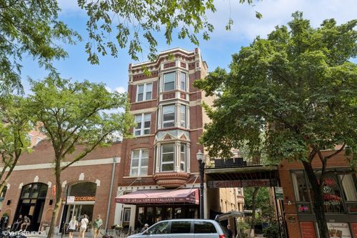 3w-1411 N Wells St, CHICAGO, IL, 60610-1305 | Card Image