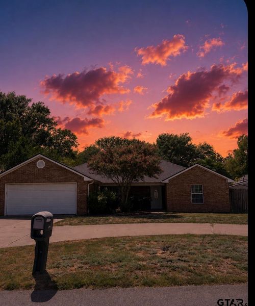 309 Baker St, Lindale, TX, 75771-6287 | Card Image