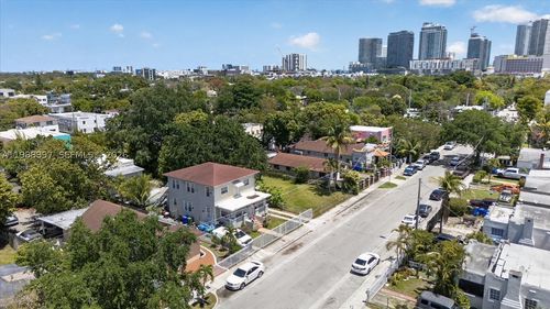 267 Nw 31st St, Miami, FL, 33127-3737 | Card Image