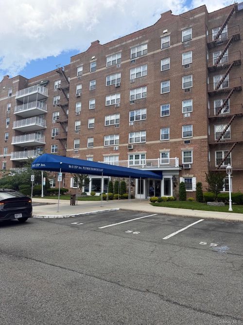 2n-8611 151st Ave, Howard Beach, NY, 11414-1328 | Card Image