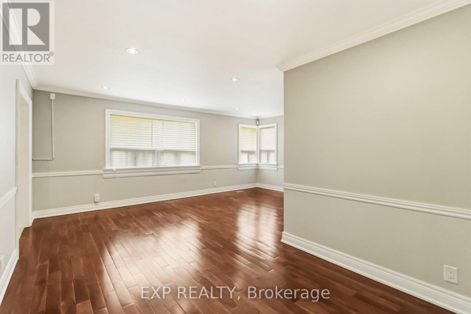 Residential Lease in Toronto (Maple Leaf) 5