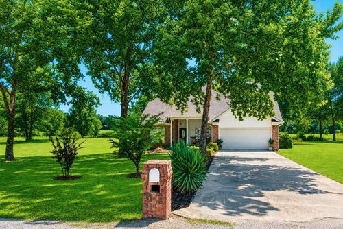106 Cedar Valley Dr, El Paso, AR, 72045-9714 | Card Image