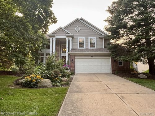 5311 Maple Hill Ave, Ada, MI, 49301-7717 | Card Image