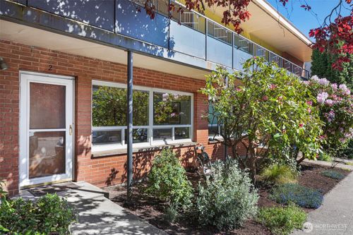 2-4710 Dayton Ave N, Seattle, WA, 98103-6451 | Card Image