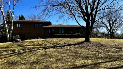 6747 Lynnhurst Ln, Roscoe, IL, 61073-9628 | Card Image