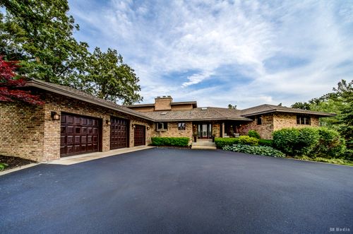 7 Bell Oak Ln, Lemont, IL, 60439-9145 | Card Image