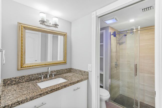 2701 Amherst Ct, Condo with 3 bedrooms, 2 bathrooms and null parking in Boynton Beach FL | Image 11