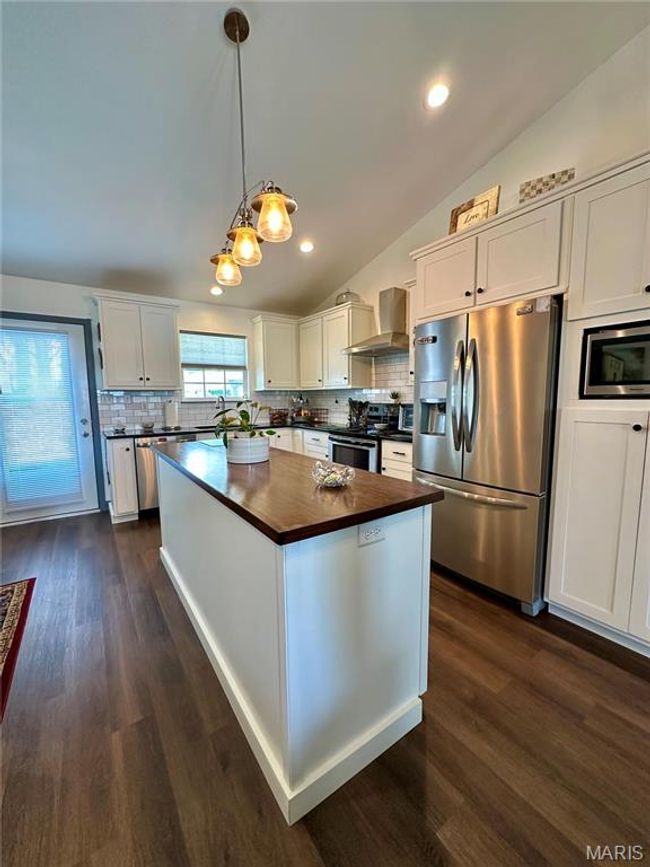 302 Mossman Ln, House other with 3 bedrooms, 2 bathrooms and 2 parking in Rolla MO | Image 10