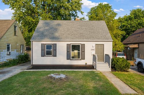 2582 Atwood Ter, Columbus, OH, 43211-1104 | Card Image
