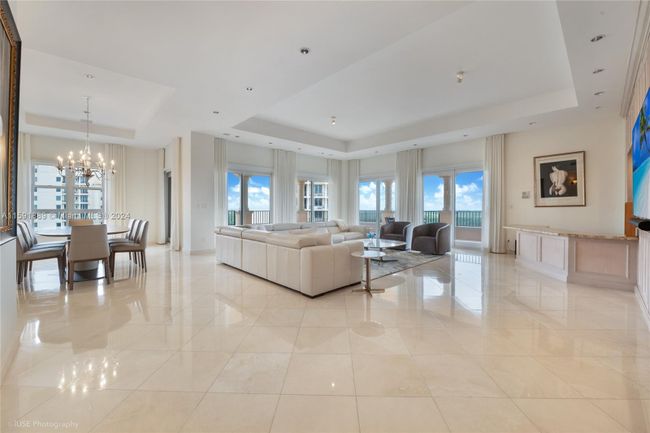 294 - 13635 Deering Bay Dr, Condo with 3 bedrooms, 4 bathrooms and null parking in Coral Gables FL | Image 7