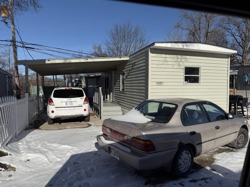 2516 W Carroll Ave, Oak Creek, WI, 53154-1033 | Card Image