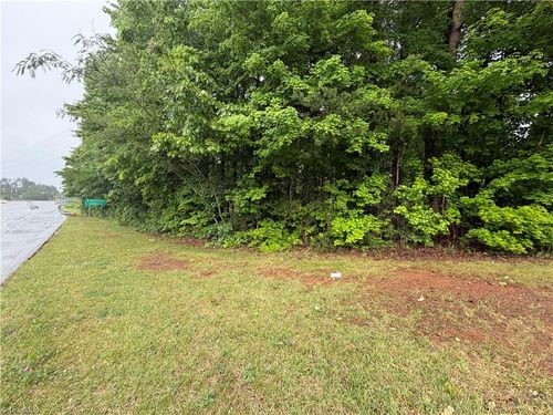 2320 E Green Dr, High Point, NC, 27260-7064 | Card Image