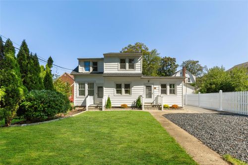 55 Cleveland Pl, Hawthorne, NY, 10532-1301 | Card Image