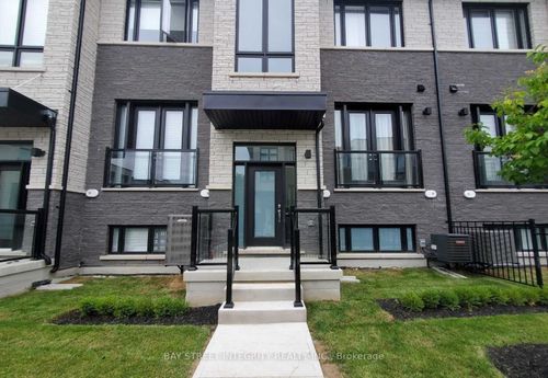 11 Howick Lane, Richmond Hill, ON, L4C5T1 | Card Image
