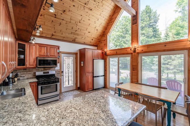 9 Philpark Rd, House other with 5 bedrooms, 3 bathrooms and 6 parking in Tiny ON | Image 6