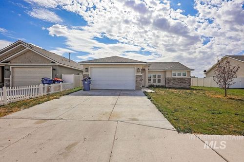 407 Southwood Ave W, Twin Falls, ID, 83301-2013 | Card Image